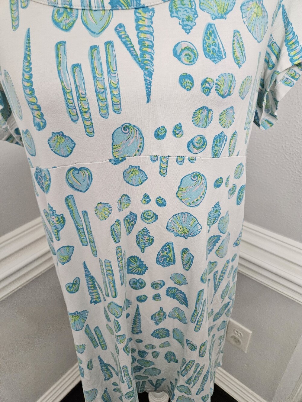 Lilly pulizer dress size large shells - Picture 4 of 8